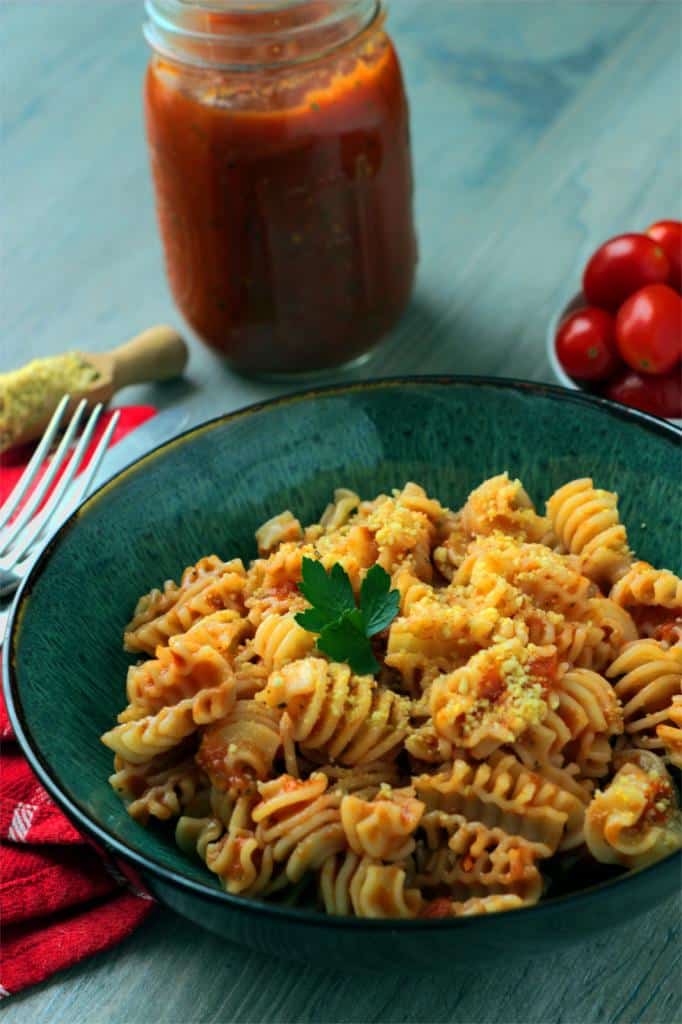Bowl with vegan Pasta with Marinara Sauce