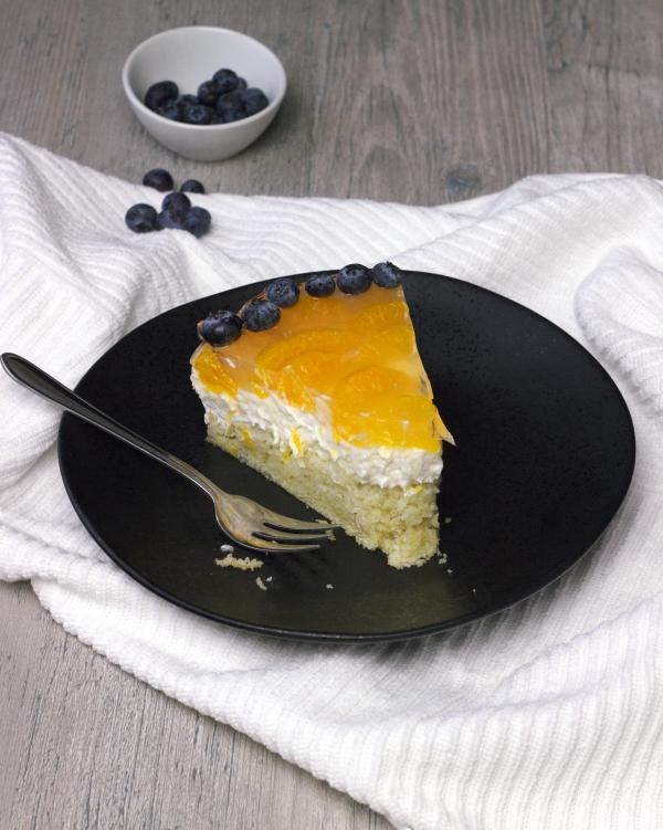 Vegan unbaked cheesecake with mandarin oranges