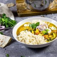 Veganes Curry mit Blumenkohl und Broccoli