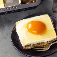 Veganer Spiegeleierkuchen mit Aprikosen