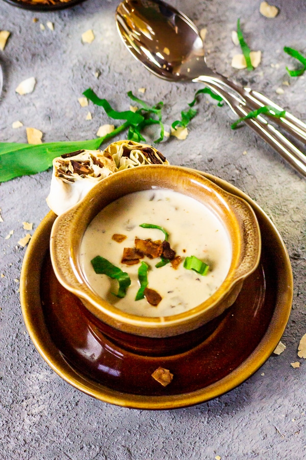 vegan wild garlic soup with coconut bacon-parsley-pinwheels