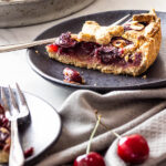 Vegan whole grain cherry pie