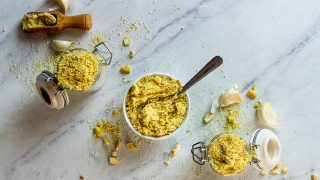 Veganer Parmesan: Schnell & Authentisch