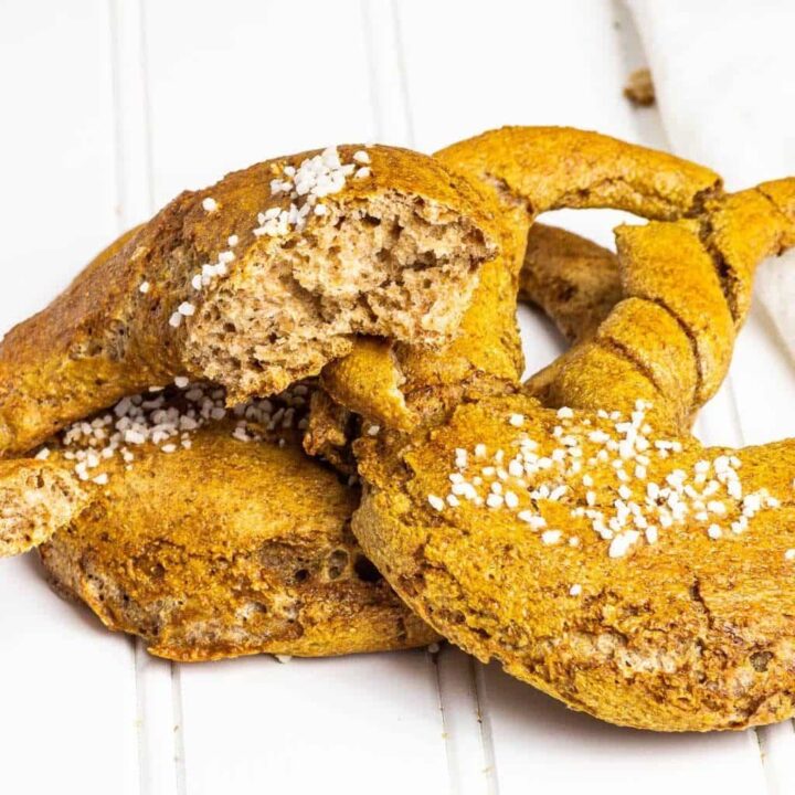 Veganes Brezel-Rezept -luftig & knusprig
