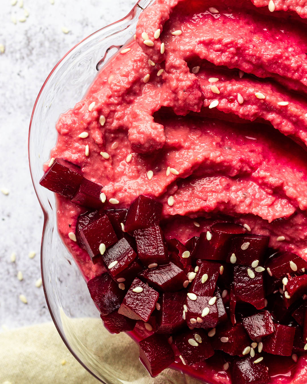 Super creamy cardamom Red Beet Hummus - a oil-free and vegan dip or a gluten-free spread for your toast or sandwich.