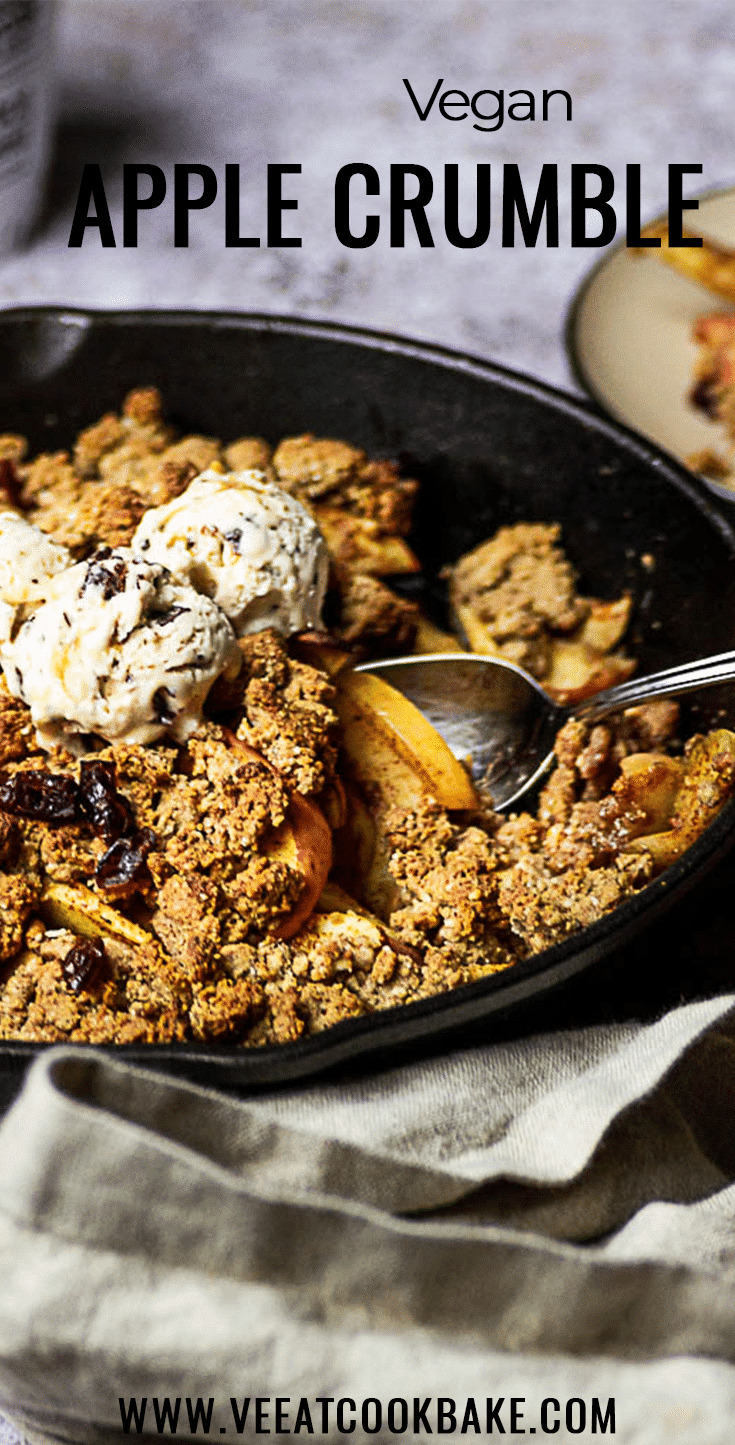 Vegan Apple Crumble made with a refined sugar-free cinnamon apple filling. Oil-free Crumbs made with Whole Wheat Flour, Almonds and Nut Butter (wfpb)