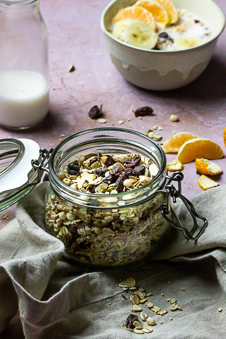 Zuckerfreies Müsli Mix mit Quinoa, Amaranth, Cranberries, Haferflocken und Nüssen (vegan)