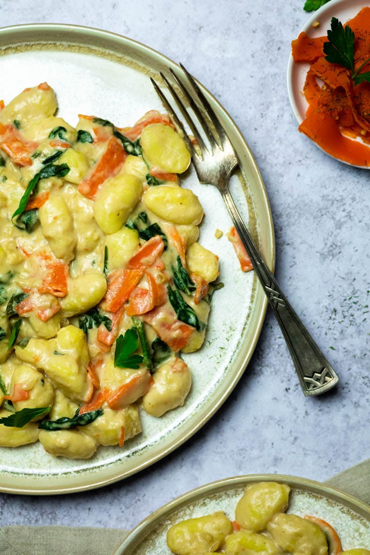 Vegan Gorgonzola Gnocchi With Salmon Spinach Ve Eat Cook Bake