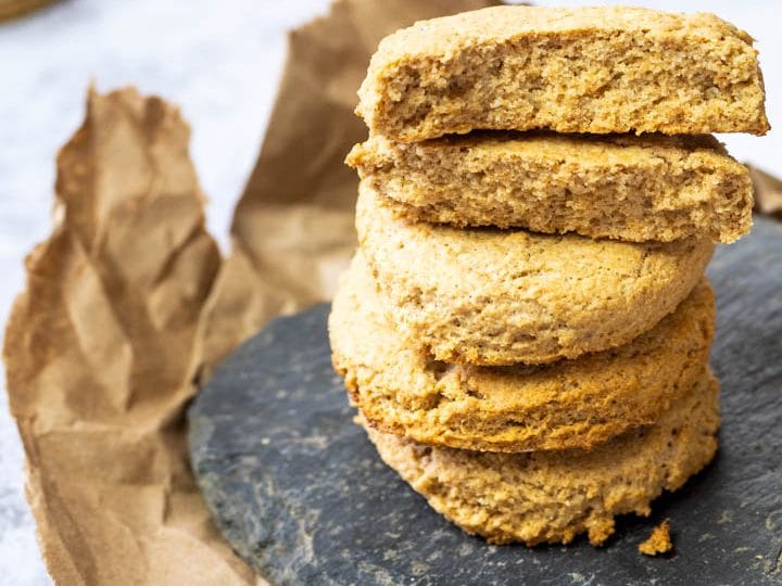 How to make flaky, fluffy vegan Buttermilk Biscuits (wfpb, oilfree