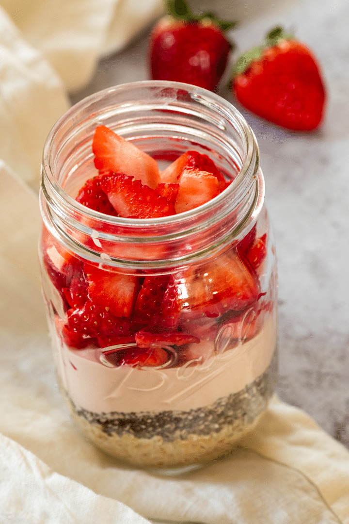 Erdbeer Overnight Oats Nahaufnahme