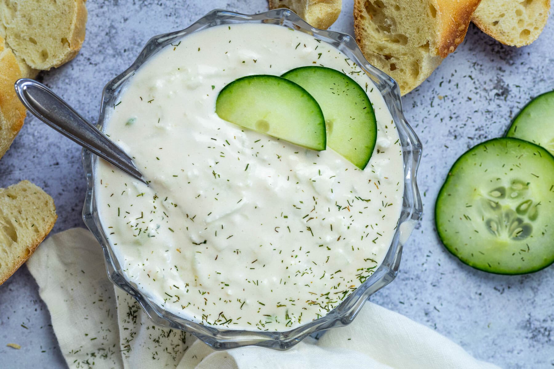 Bird View of a vegan tzatziki (close up)