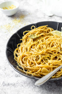 Vegan Garlic Sage Pasta Recipe (oil free) - Ve Eat Cook Bake