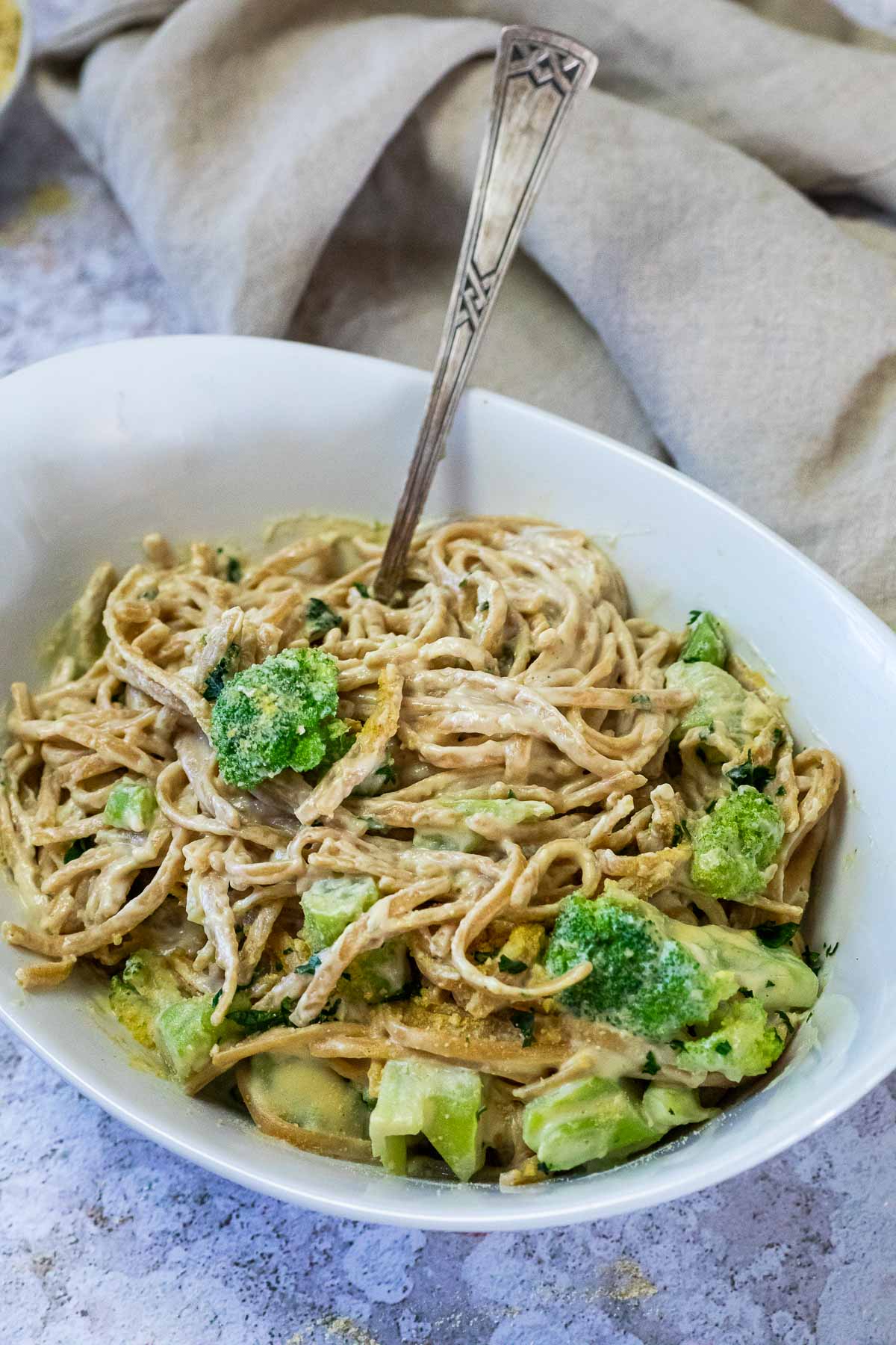 Vegan Alfredo Pasta Recipe with Broccoli (oil free) - Ve Eat Cook Bake