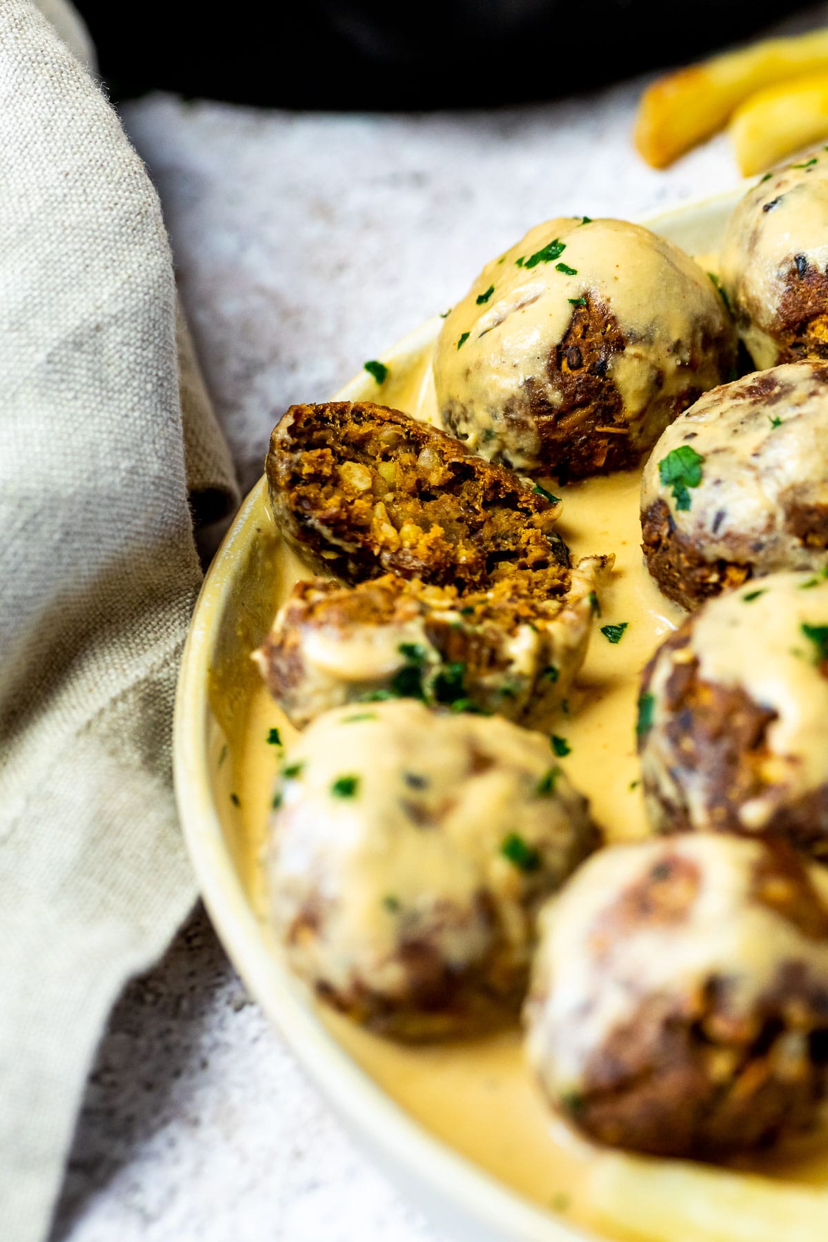 Grönsaksbullar (Vegan Swedish Meatballs)