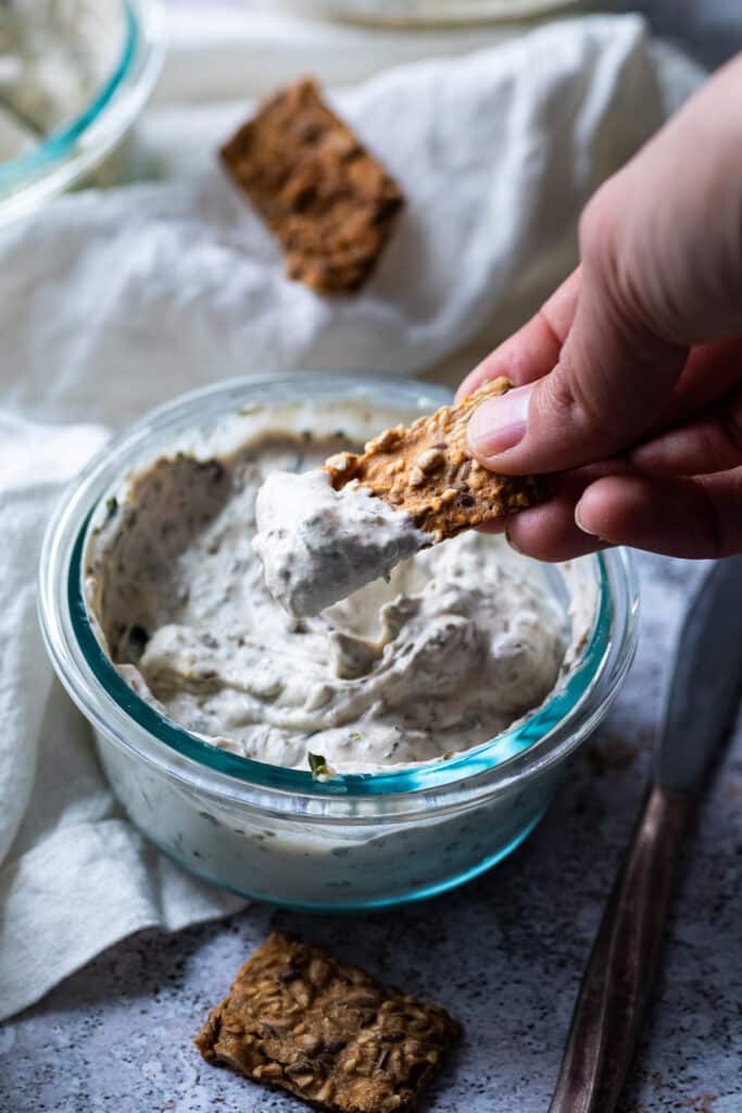 Vegan Olive Cream Cheese Greek Style (oil free) - Ve Eat Cook Bake - Olive Oil And Low-Carb Cream Cheese Alternatives